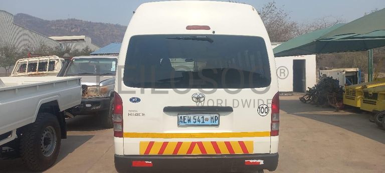 Toyota Hiace ·