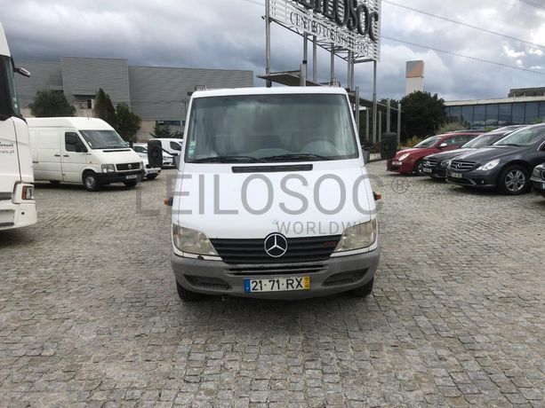 Mercedes-Benz 413CDI · Ano 2001