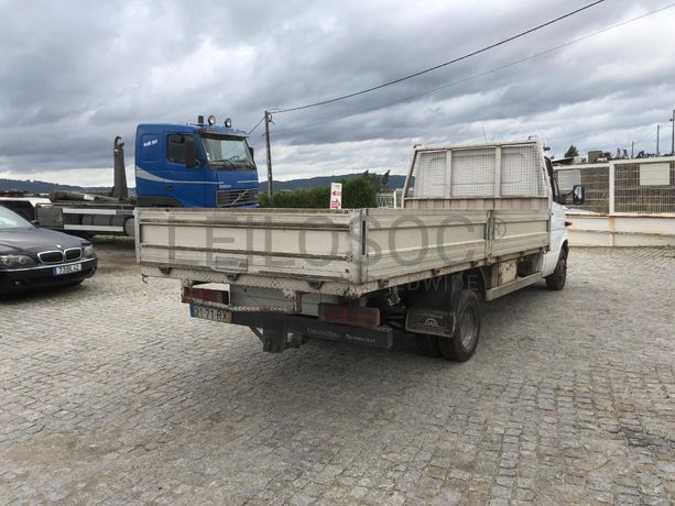 Mercedes-Benz 413CDI · Ano 2001