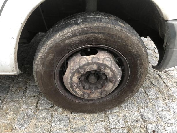 Mercedes-Benz 413CDI · Ano 2001