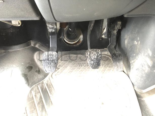 Mercedes-Benz 413CDI · Ano 2001