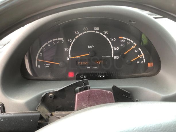 Mercedes-Benz 413CDI · Ano 2001