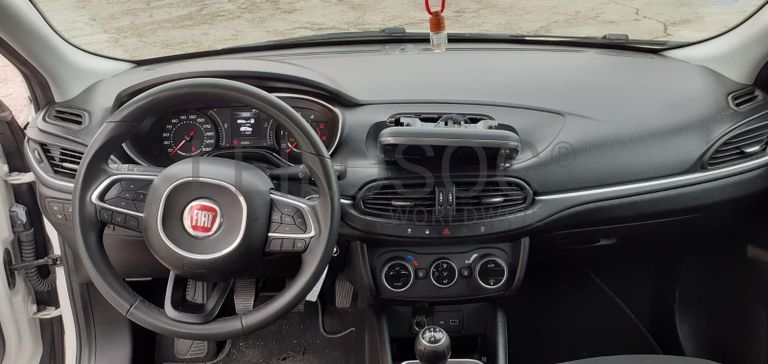 Fiat Tipo 1.2D · Ano 2015