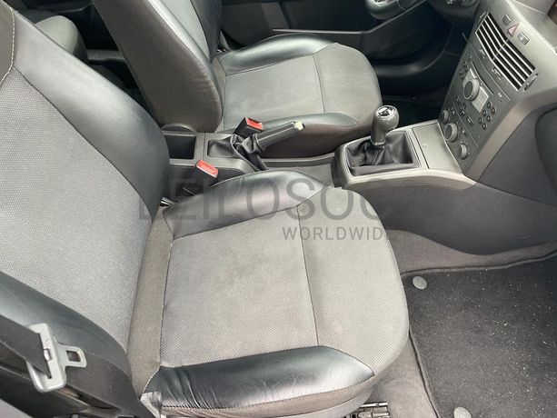 Opel Astra SW · Ano 2004