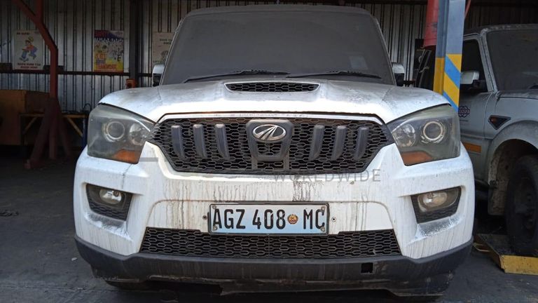 MAHINDRA SCORPIO ·