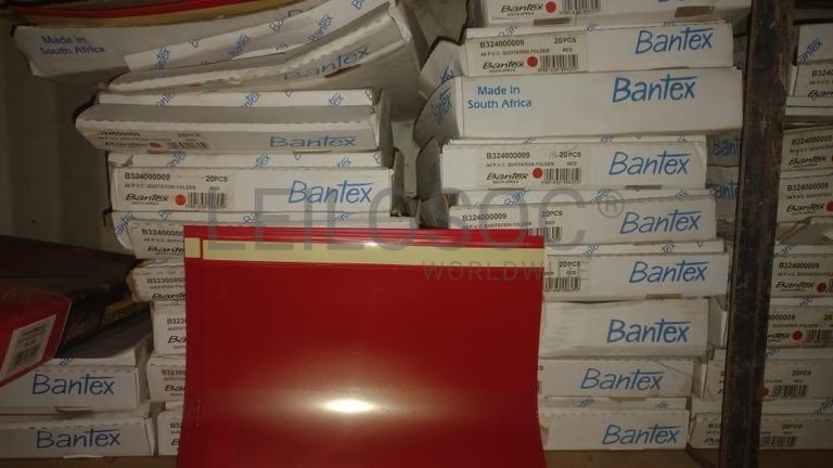 Pranchas metálicas + Mobiliario de escritorio + Mobiliário de escritório + Mobiliário de escritório + Armários metálicos + Mobiliário de escritório + Mobiliário de escritório + Mobiliário de escritório + Mobiliário de escritório + Ar Condicionado + Mobiliário de escritório + Diversos + Diversos + Pastas de arquivo + Contentor de 40P ·