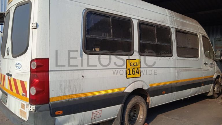 VOLKSWAGEN CRAFTER ·