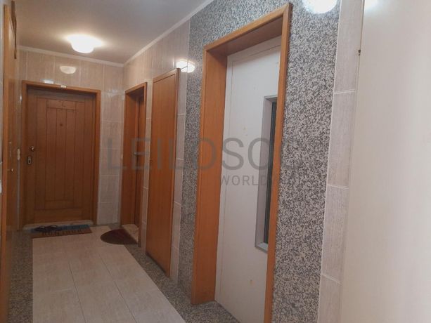 Apartamento T2 c/ Lugar de Garagem · Vila Nova de Gaia