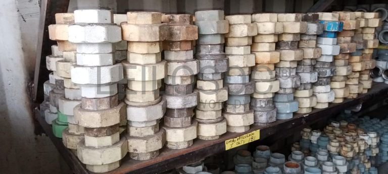 Diversos + Diversos + Diversos + Contentor 40P ·