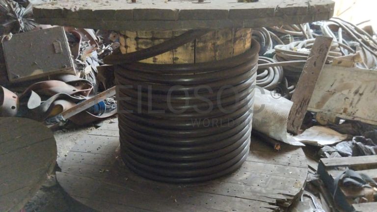 Termos acumulador  + Bebedouros + Diversos + Tv + Material Informático + Cabo de Rede + Mobiliário + Bobina   + Bobinas  + Máquinas de corte de relva + Cabos de aço  + Radiador  + Armazém ·