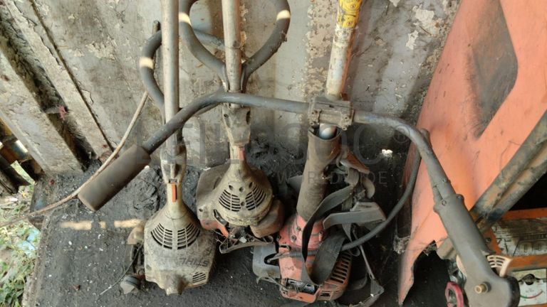 Termos acumulador  + Bebedouros + Diversos + Tv + Material Informático + Cabo de Rede + Mobiliário + Bobina   + Bobinas  + Máquinas de corte de relva + Cabos de aço  + Radiador  + Armazém ·