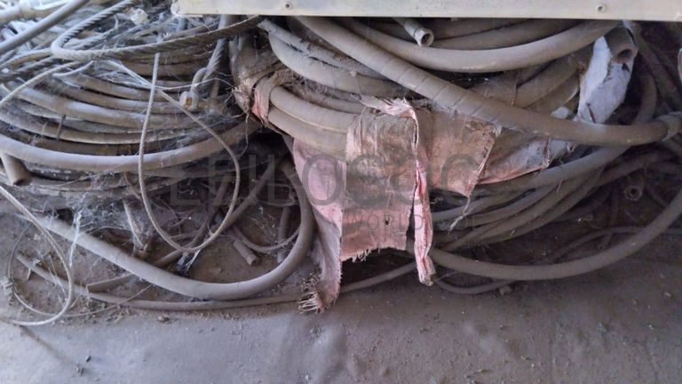 Termos acumulador  + Bebedouros + Diversos + Tv + Material Informático + Cabo de Rede + Mobiliário + Bobina   + Bobinas  + Máquinas de corte de relva + Cabos de aço  + Radiador  + Armazém ·