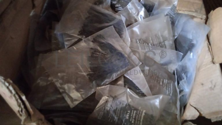 Diversos + Diversos + Gerador  + Diversos + Diversos + Diversos + Diversos + Diversos + Máquina de lichar + Cimento cola + Contentor de 40P ·