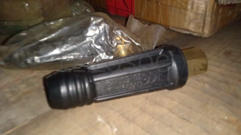 Diversos + Diversos + Gerador  + Diversos + Diversos + Diversos + Diversos + Diversos + Máquina de lichar + Cimento cola + Contentor de 40P ·