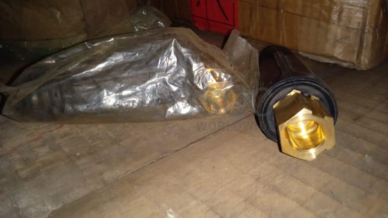 Diversos + Diversos + Gerador  + Diversos + Diversos + Diversos + Diversos + Diversos + Máquina de lichar + Cimento cola + Contentor de 40P ·