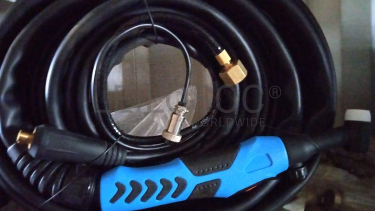 Diversos + Diversos + Gerador  + Diversos + Diversos + Diversos + Diversos + Diversos + Máquina de lichar + Cimento cola + Contentor de 40P ·