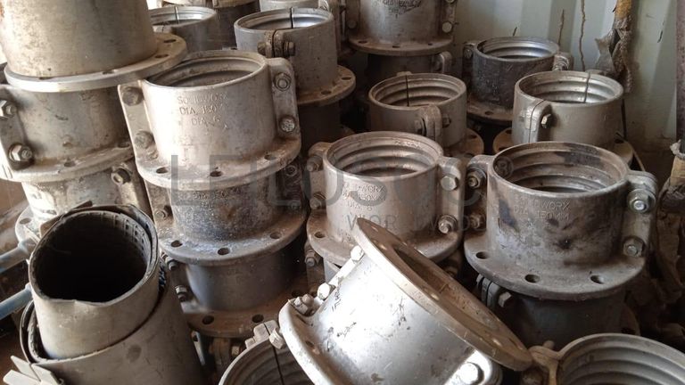 Máquina para fazer rosca   + Diversos + Bomba de água + Motores + Diversos + Diversos + Bombas de água   + Diversos + Diversos + Compressor de ar + Compressor de ar + Compactadora Turner Morris + Compressor de ar + Compressor Oceanos  + Contentor de 40P ·