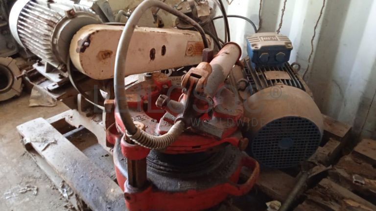 Máquina para fazer rosca   + Diversos + Bomba de água + Motores + Diversos + Diversos + Bombas de água   + Diversos + Diversos + Compressor de ar + Compressor de ar + Compactadora Turner Morris + Compressor de ar + Compressor Oceanos  + Contentor de 40P ·