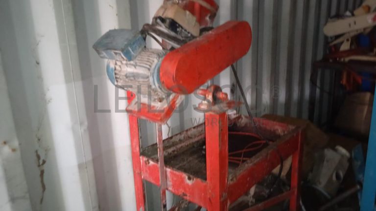 Máquina para fazer rosca   + Diversos + Bomba de água + Motores + Diversos + Diversos + Bombas de água   + Diversos + Diversos + Compressor de ar + Compressor de ar + Compactadora Turner Morris + Compressor de ar + Compressor Oceanos  + Contentor de 40P ·