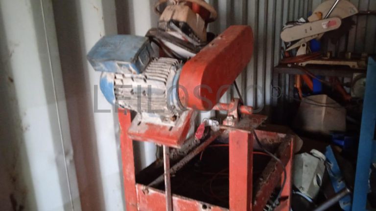 Máquina para fazer rosca   + Diversos + Bomba de água + Motores + Diversos + Diversos + Bombas de água   + Diversos + Diversos + Compressor de ar + Compressor de ar + Compactadora Turner Morris + Compressor de ar + Compressor Oceanos  + Contentor de 40P ·