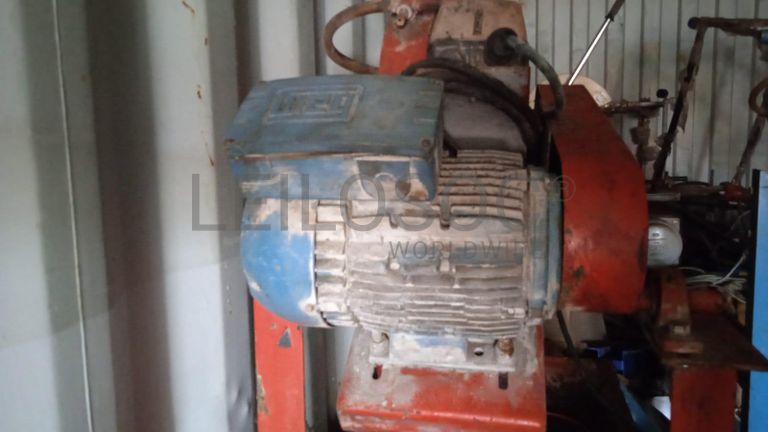 Máquina para fazer rosca   + Diversos + Bomba de água + Motores + Diversos + Diversos + Bombas de água   + Diversos + Diversos + Compressor de ar + Compressor de ar + Compactadora Turner Morris + Compressor de ar + Compressor Oceanos  + Contentor de 40P ·