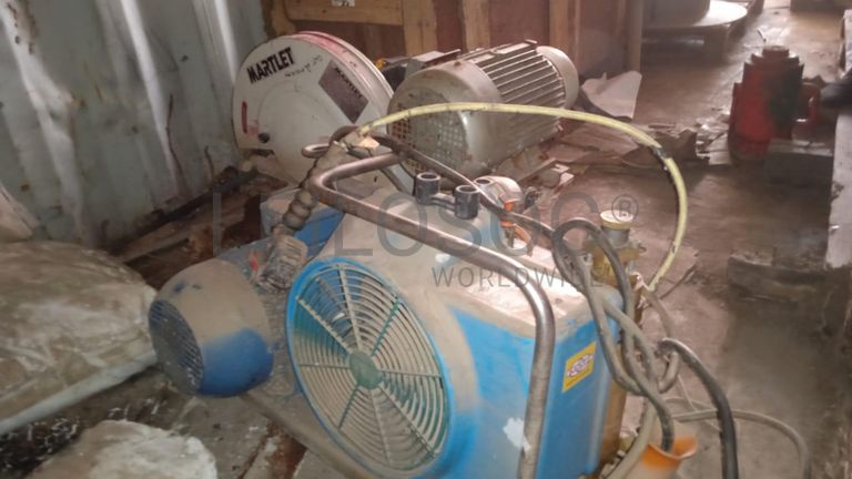 Máquina para fazer rosca   + Diversos + Bomba de água + Motores + Diversos + Diversos + Bombas de água   + Diversos + Diversos + Compressor de ar + Compressor de ar + Compactadora Turner Morris + Compressor de ar + Compressor Oceanos  + Contentor de 40P ·