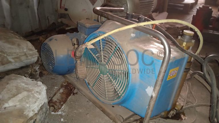 Máquina para fazer rosca   + Diversos + Bomba de água + Motores + Diversos + Diversos + Bombas de água   + Diversos + Diversos + Compressor de ar + Compressor de ar + Compactadora Turner Morris + Compressor de ar + Compressor Oceanos  + Contentor de 40P ·