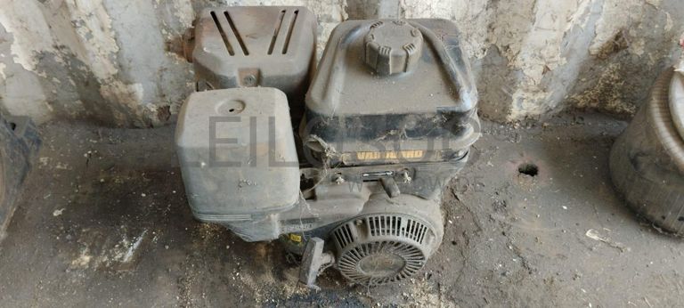 Máquinas teste da carga   + Radiadores + Motor + Caixa de velocidade + Veios de transmissão, + Diversos + Contentor de 40P ·