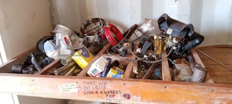 Máquina de desmontar pneus   + Máquina  pressão   + Diversos + Diversos + Diversos + Diversos ·