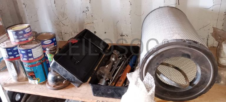 Máquina de desmontar pneus   + Máquina  pressão   + Diversos + Diversos + Diversos + Diversos ·