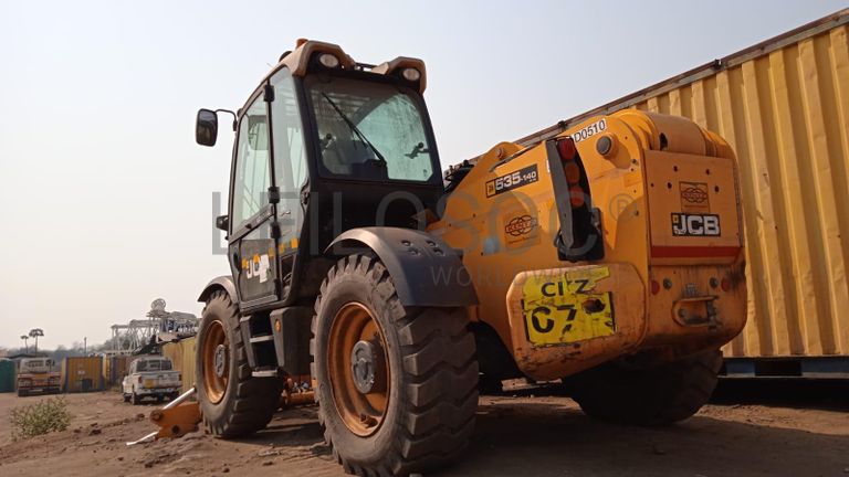 JCB 535-140 ·