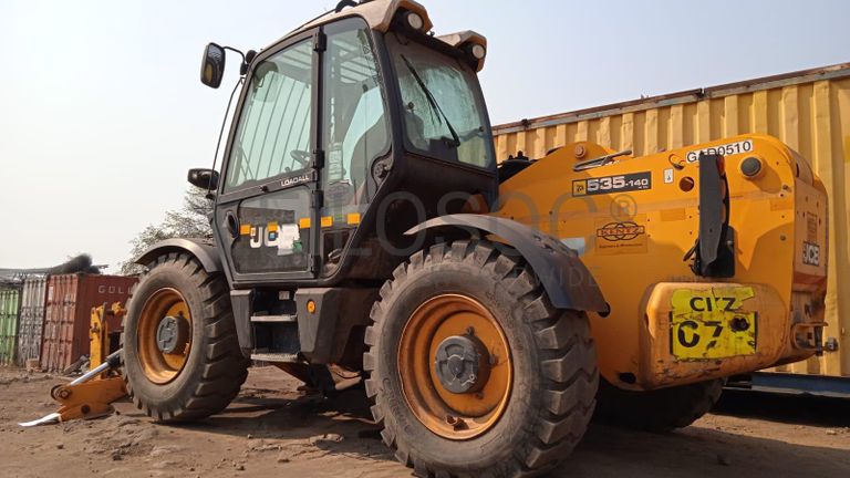 JCB 535-140 ·
