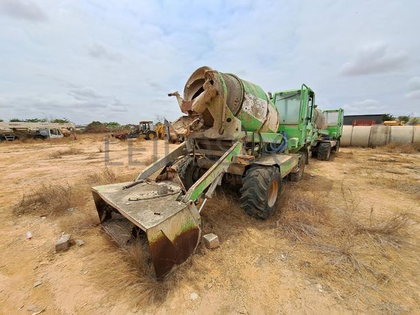 Autobetoneira Merlo DBM 2500 EV