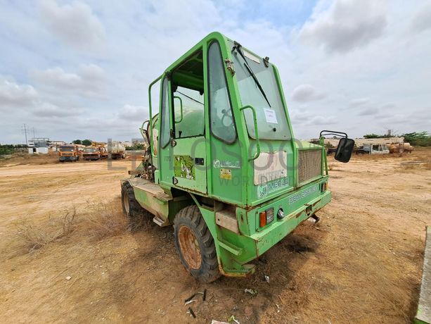 Autobetoneira Merlo DBM 2500 EV