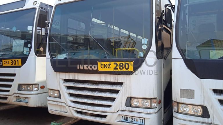 Iveco 180-E-28 ·