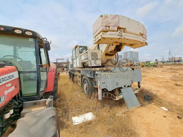 Auto grua da DEMAG AC 155 50T