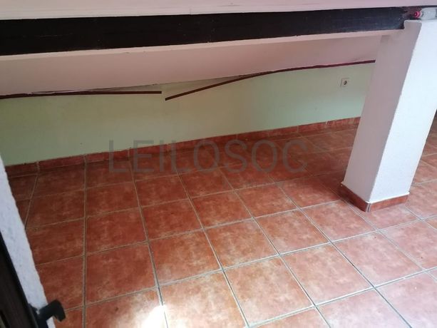 Moradia V3 c/ 2 Lugares de Garagem · Charneca da Caparica, Almada