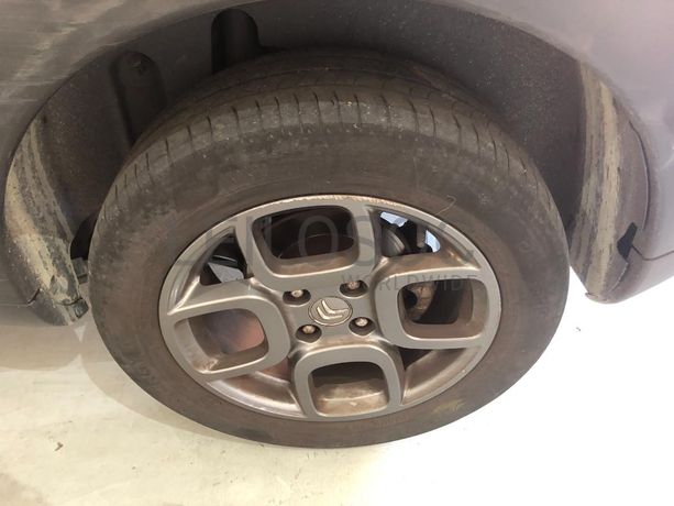 Citroën C4 Cactus 1.6 Blue HDI · Ano 2015