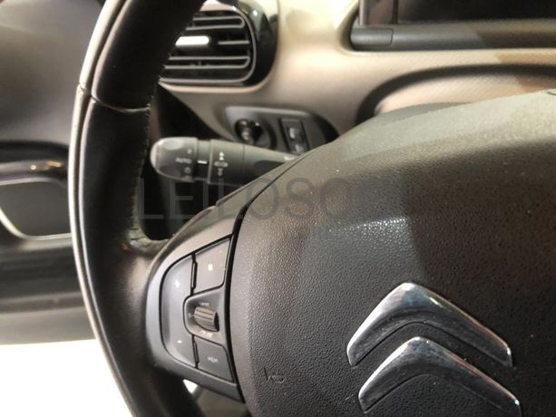 Citroën C4 Cactus 1.6 Blue HDI · Ano 2015