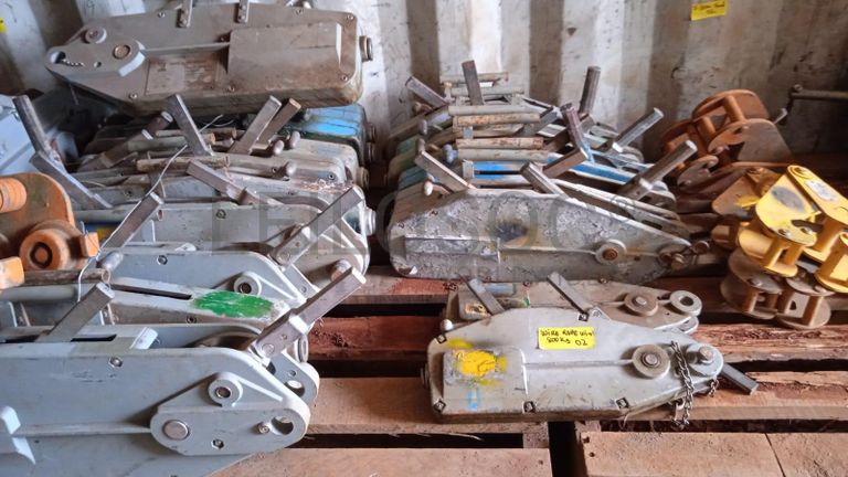 Diversos + Diversos + Guinchos + Diversos + Diversos + Contentor de 40P ·