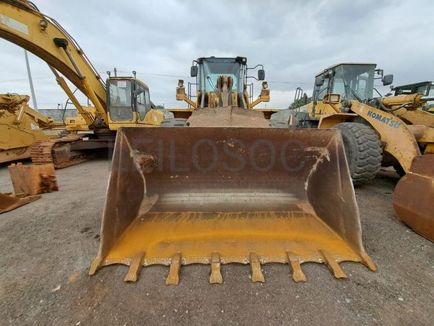 Pá Carregadoras de Pneus VOLVO ·