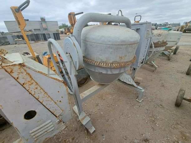 BETONEIRA ELÉCTRICA · Viana