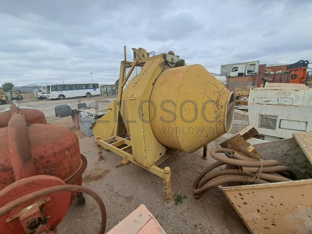 BETONEIRA ELÉCTRICA · Viana