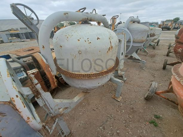 BETONEIRA DIESEL · Viana