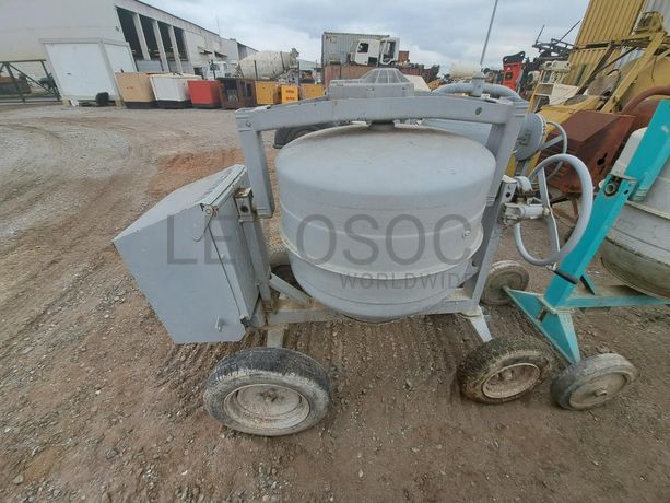 BETONEIRA DIESEL · Viana