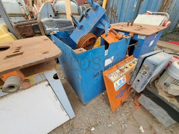 MAQ.MOLDAR FERRO · Viana