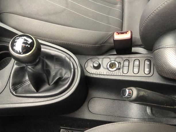 Seat Leon 1.6TDI · Ano 2011