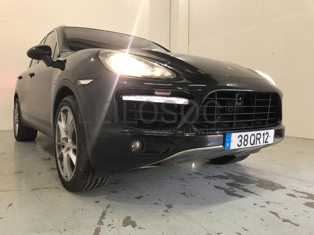 Porsche Cayenne 4.8 Turbo V8 · Ano 2010