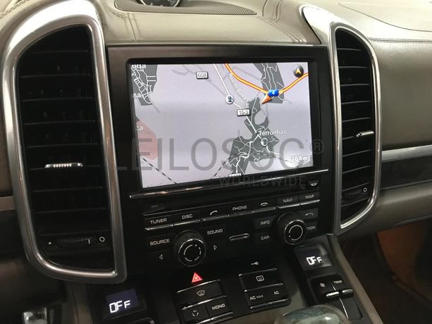 Porsche Cayenne 4.8 Turbo V8 · Ano 2010