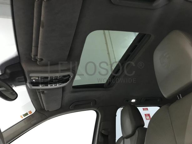 Porsche Cayenne 4.8 Turbo V8 · Ano 2010